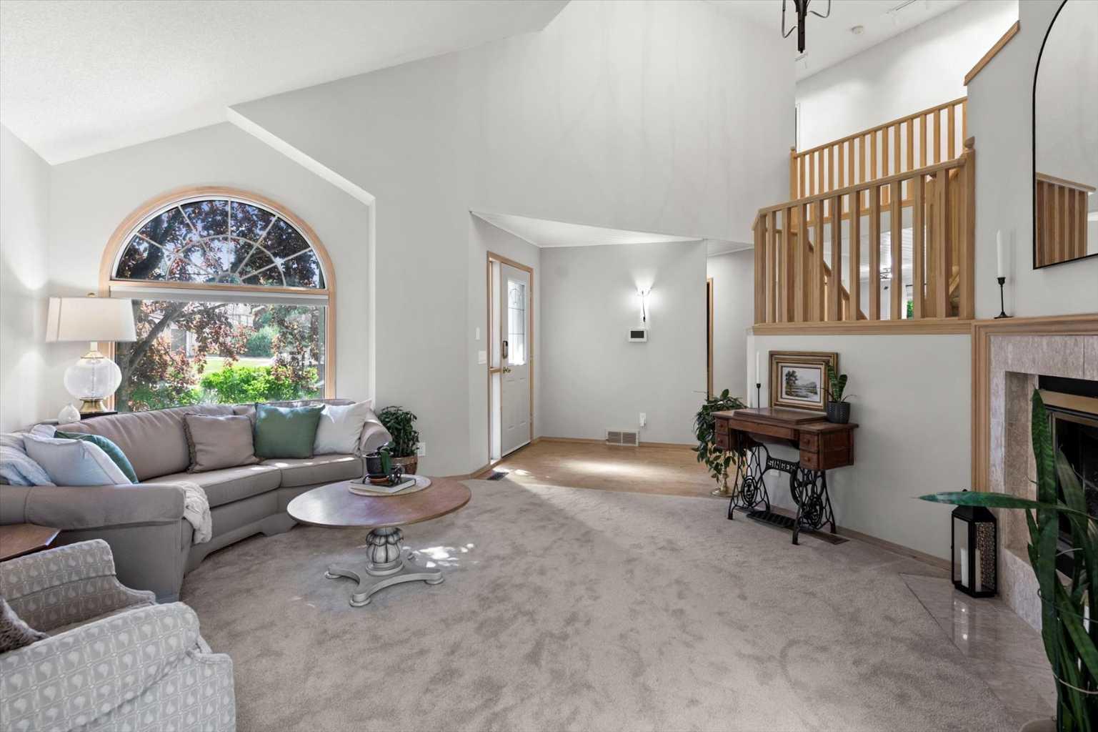 75 Hawkside Close NW