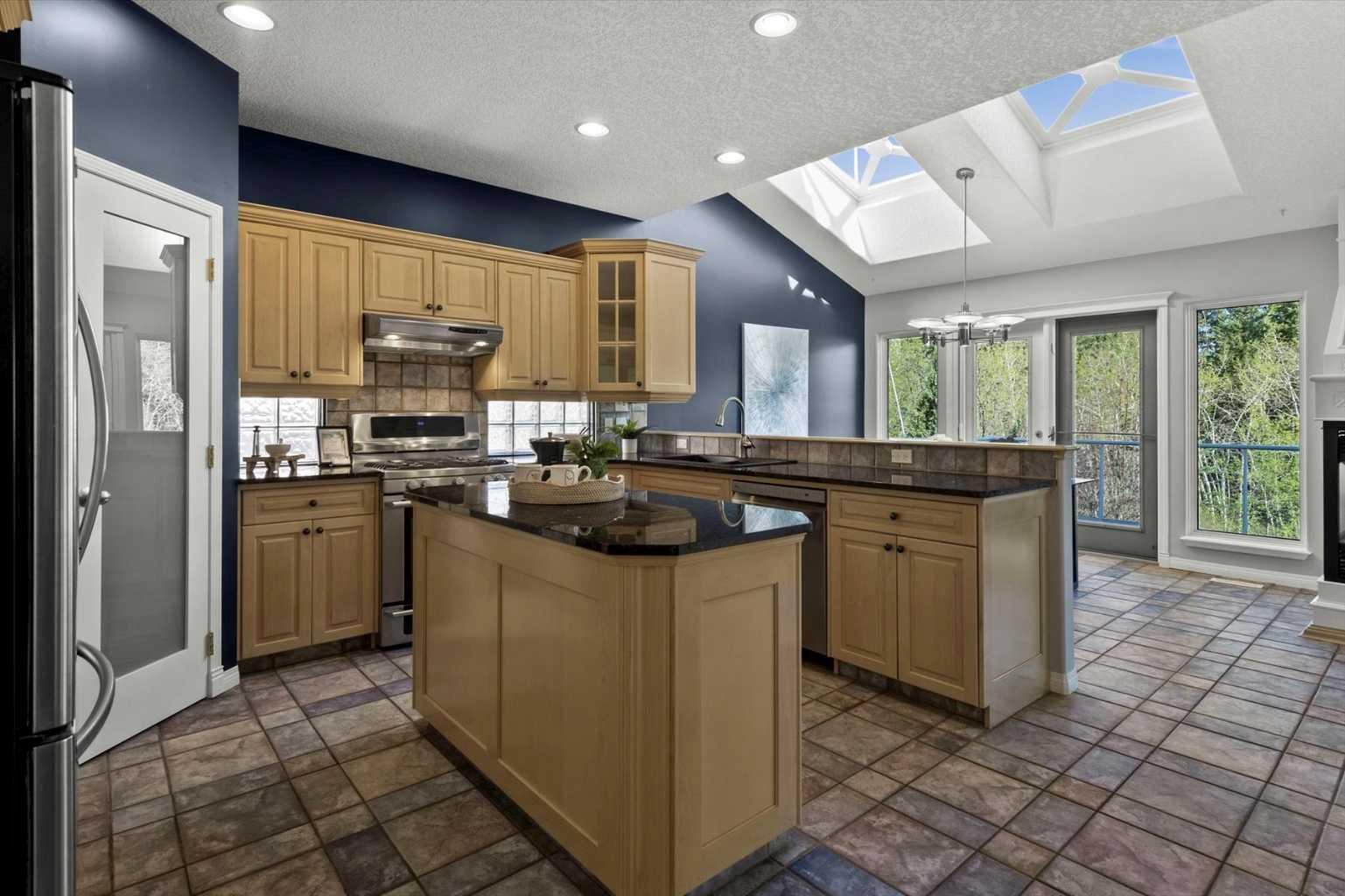 142 Valley Glen Heights NW