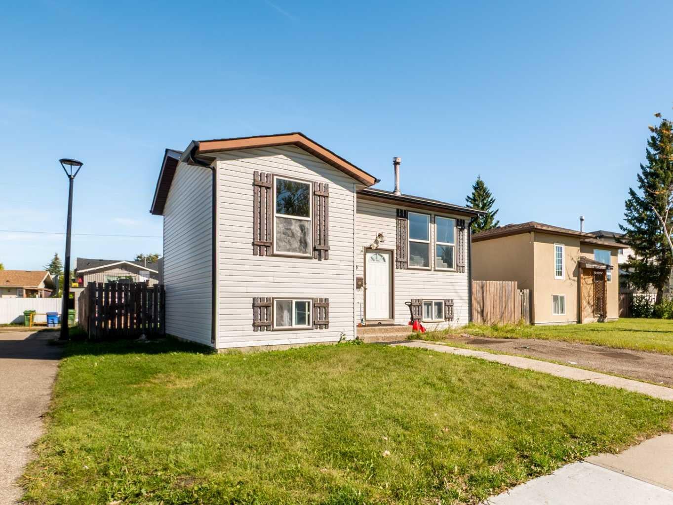 36 Castlebrook Rise NE