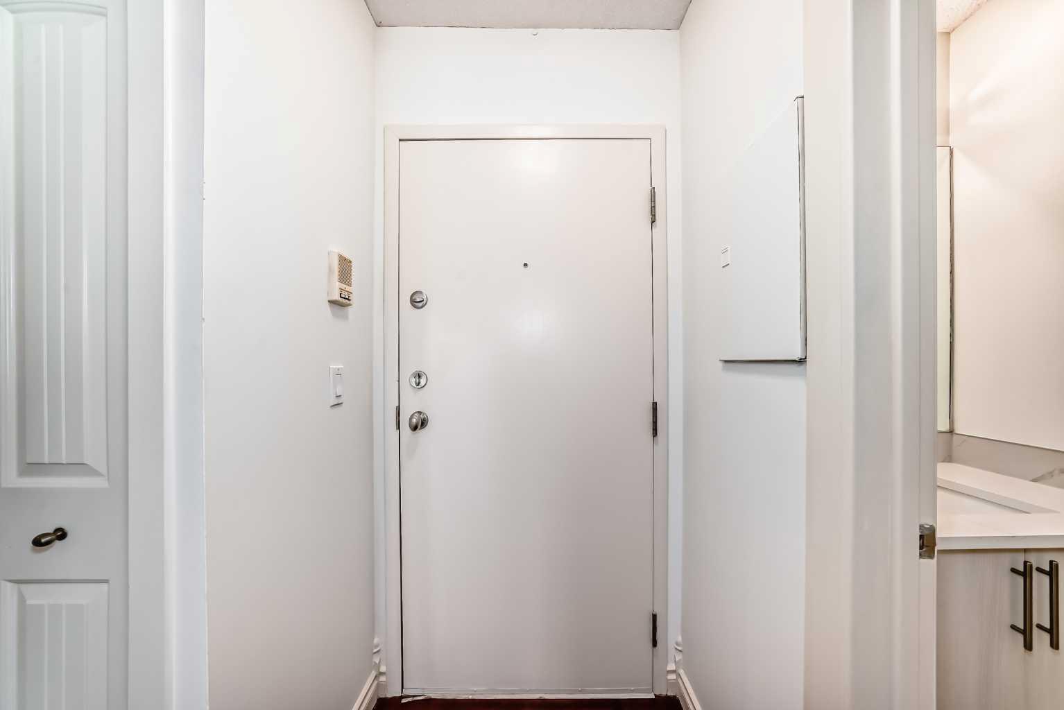 305 Village Mews SW 10