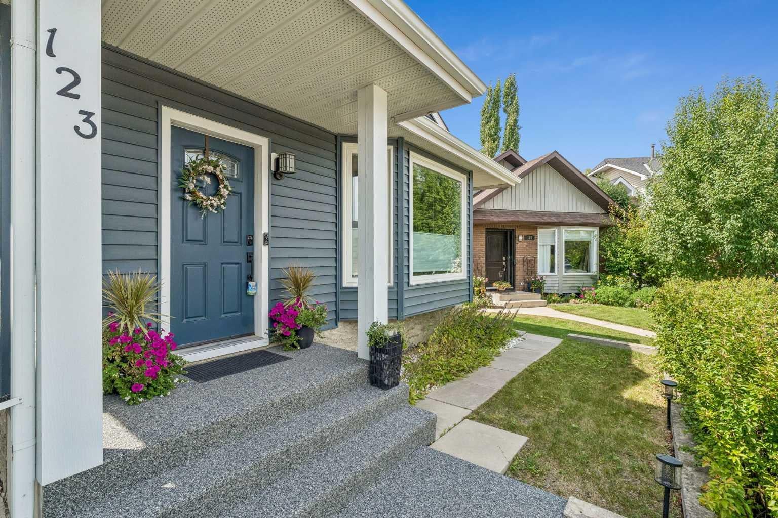 123 Riverbrook Road SE