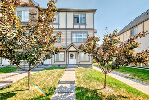 Photo of 130 New Brighton Way SE #453, Calgary, AB T2Z 1H7 (MLS # A2253077) Photo of 130 New Brighton Way SE #453, Calgary, AB T2Z 1H7 (MLS # A2253077)