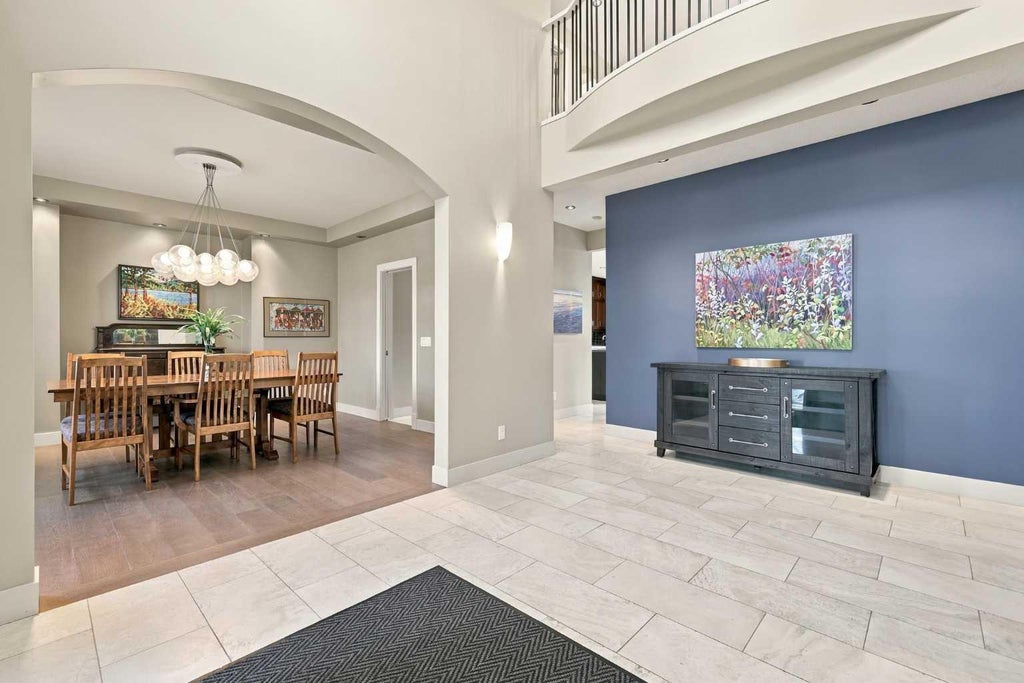 Photo of 1727 Westmount Road NW, Calgary, AB T2N 3M4 (MLS # A2352127)