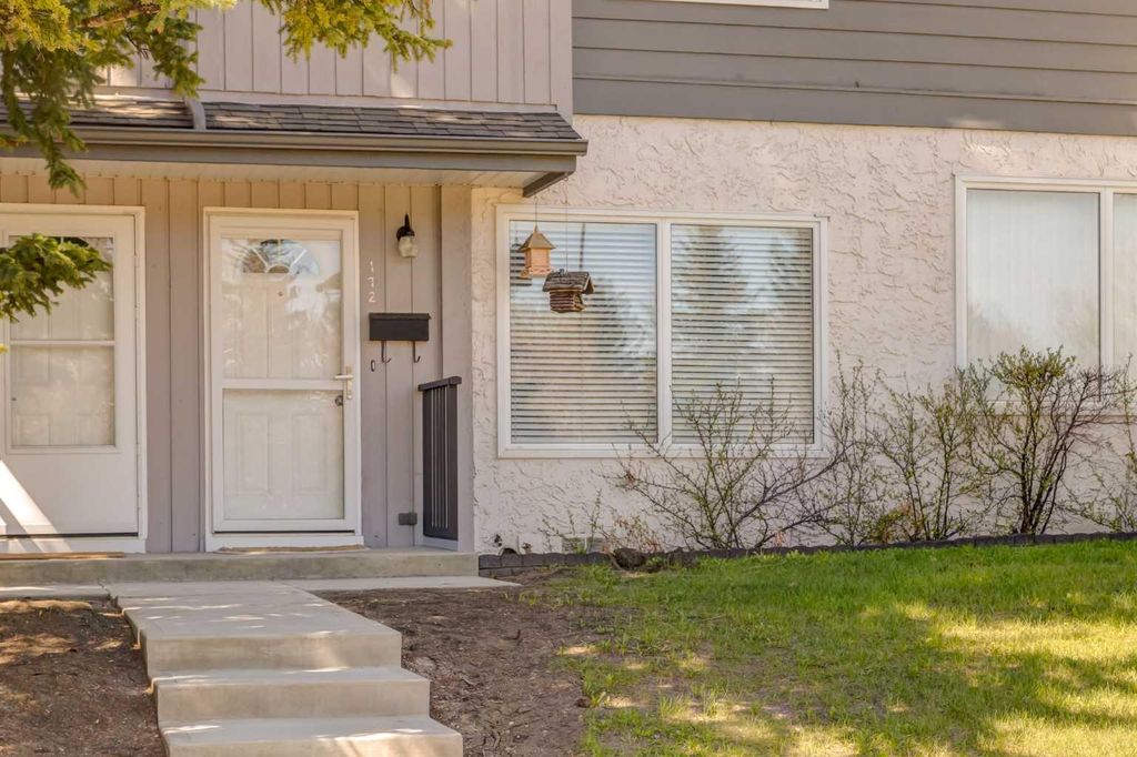 Photo of 999 Canyon Meadows Drive SW #172, Calgary, AB T2W 2S6 (MLS # A2310568)