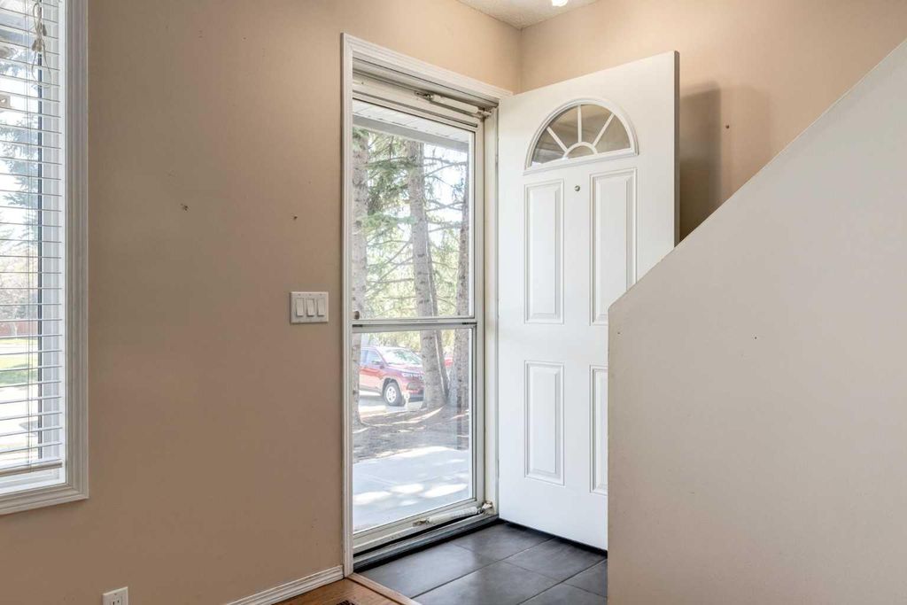 Photo of 999 Canyon Meadows Drive SW #172, Calgary, AB T2W 2S6 (MLS # A2310568)