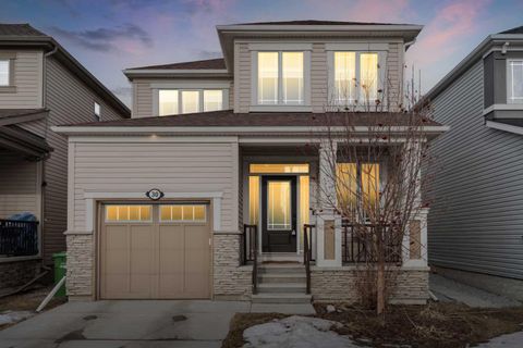 30 Windford Heights SW Airdrie AB T4B 4E8