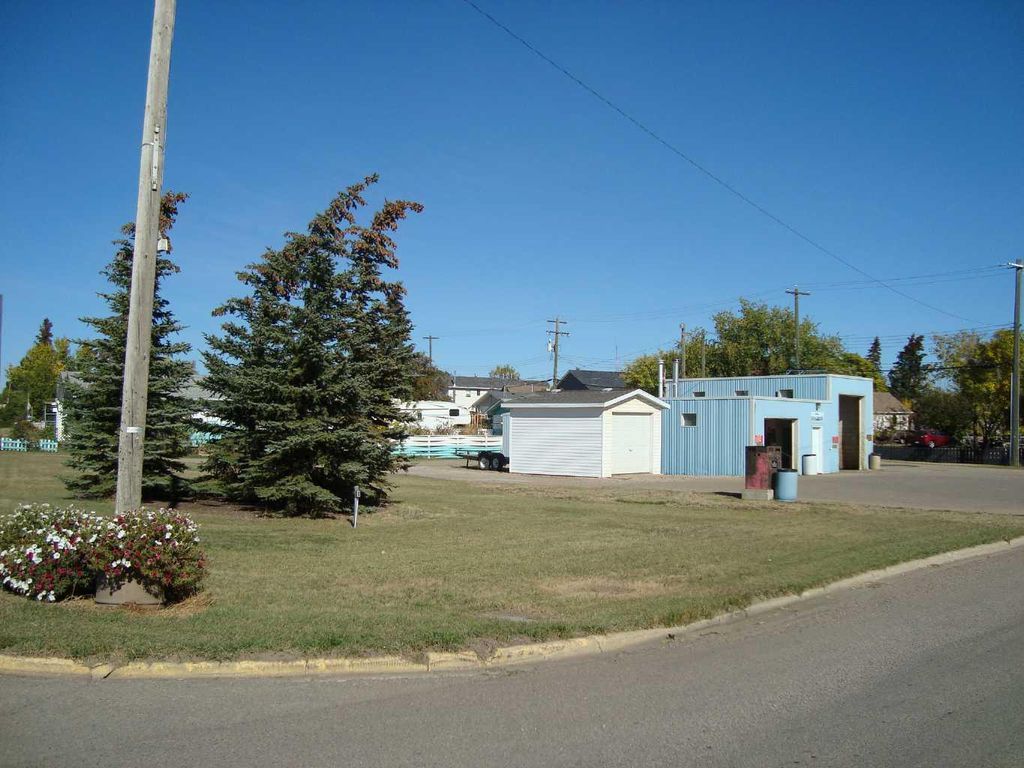 Photo of 116 1st Avenue, Trochu, AB T0M 2C0 (MLS # A2300868)