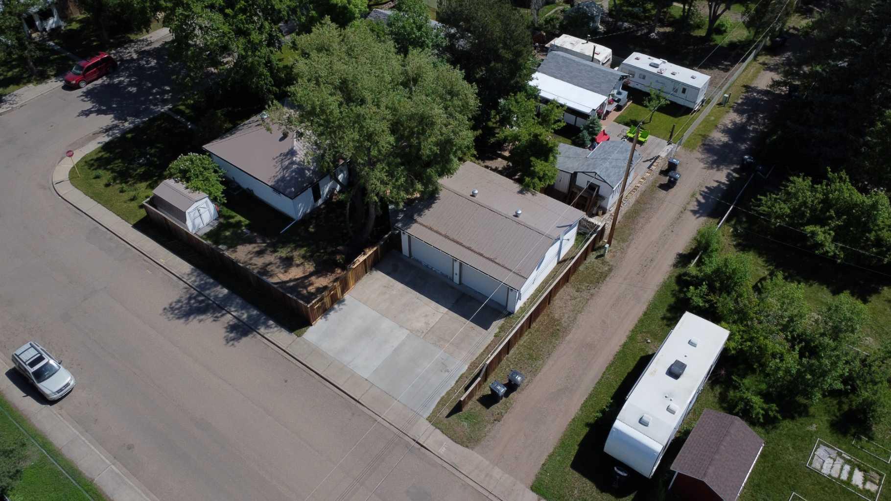 31 Spruce Avenue W
