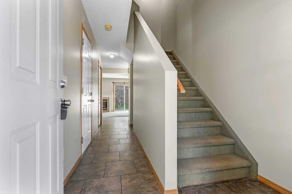 Photo of 51 Eversyde Court SW, Calgary, AB T2Y 4S3 (MLS # A2341177)