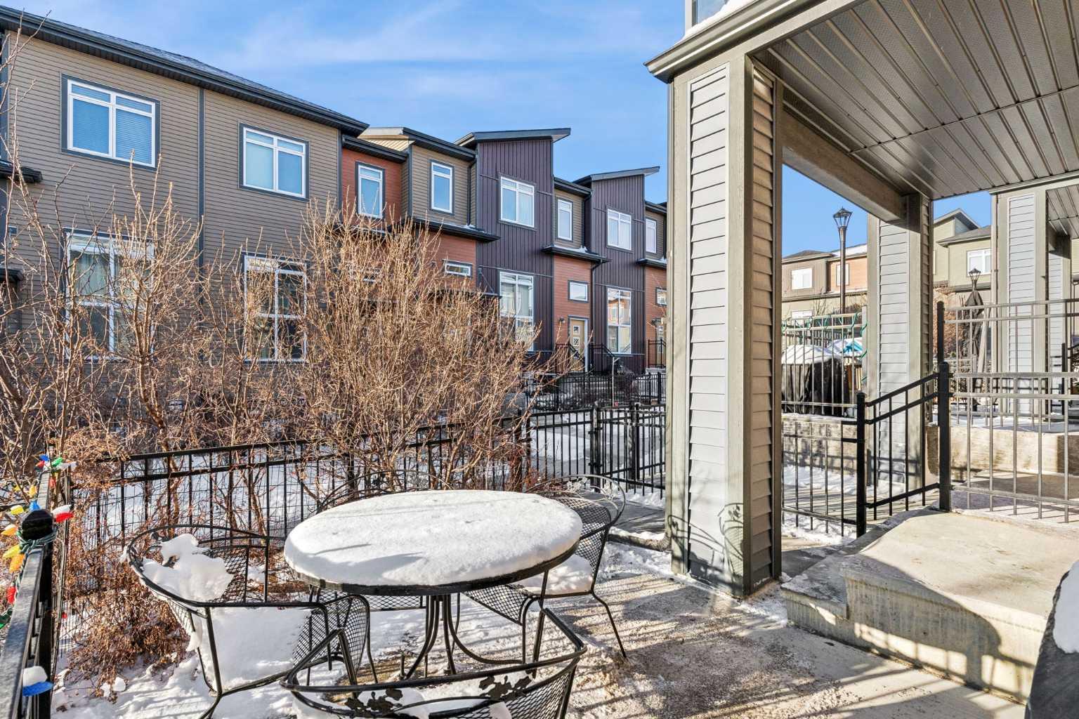 99 Sage Bluff Circle NW