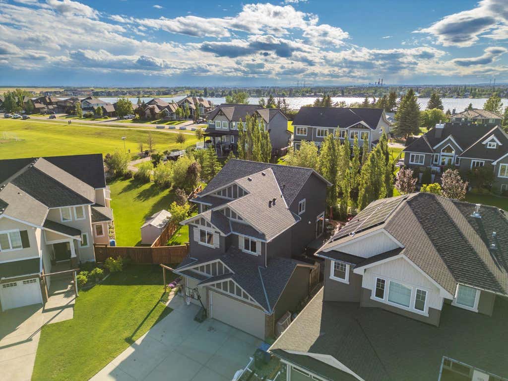 Photo of 193 Kinniburgh Way, Chestermere, AB T1X 0R8 (MLS # A2338343)