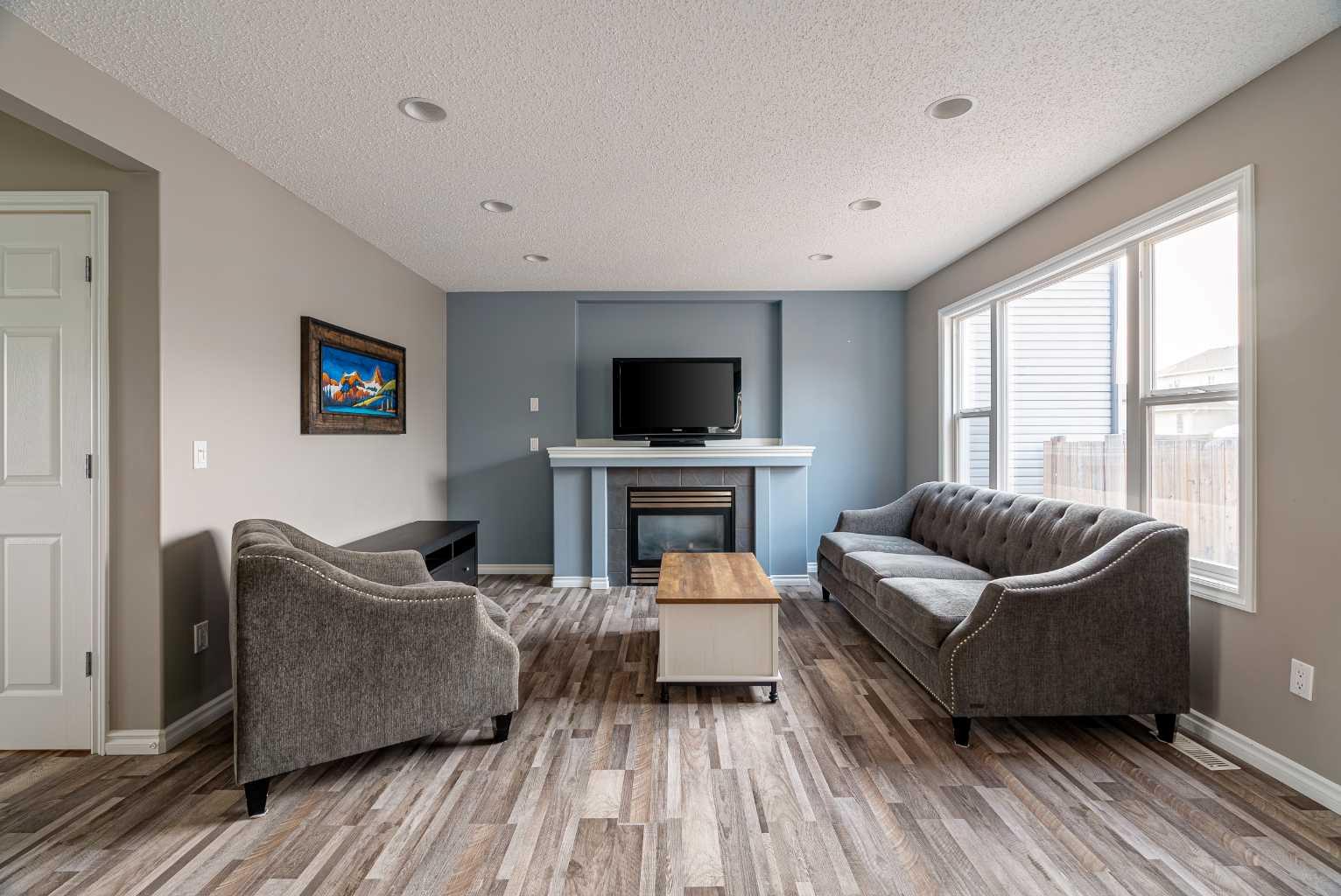 203 Loutit Road