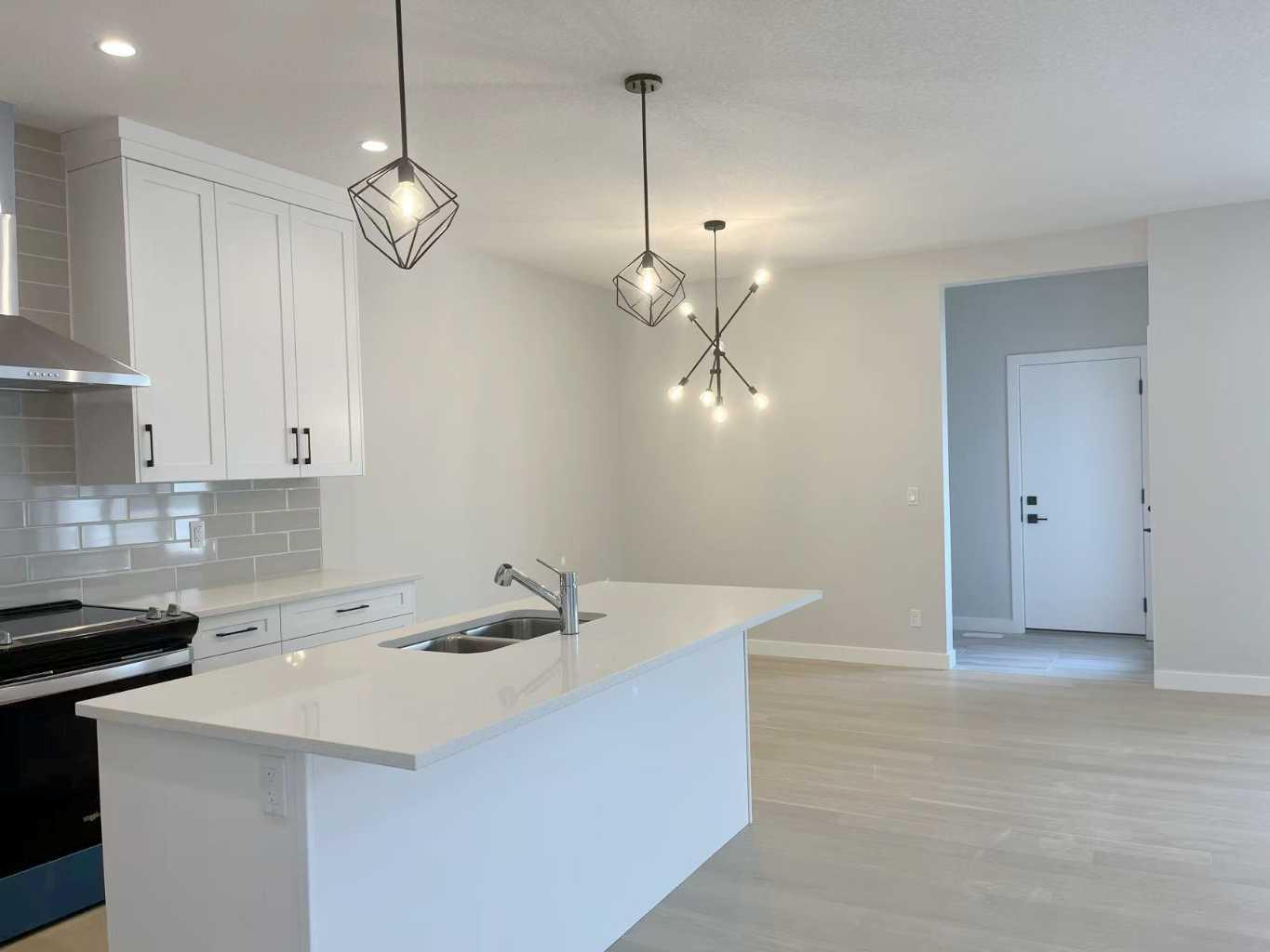 101 Treeline Manor SW