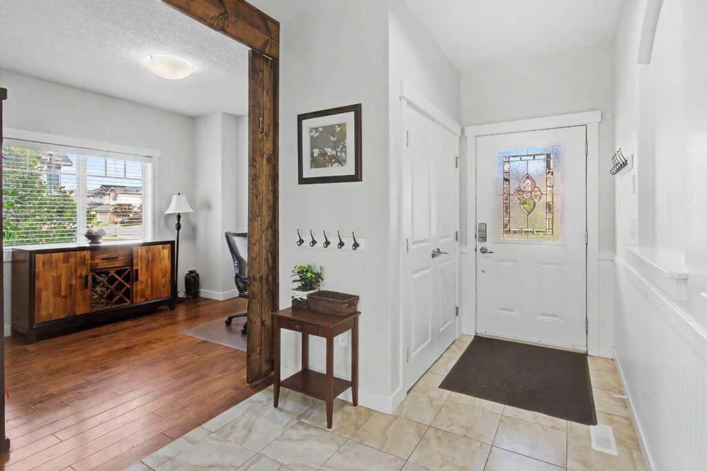 Photo of 2 Baywater Cape, Airdrie, AB T4B 0B3 (MLS # A2338217)