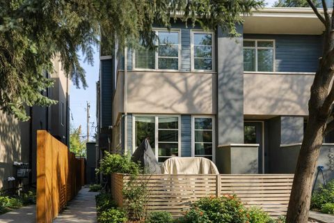 1930 36 Street SW 2 Calgary AB T3E 2Y9