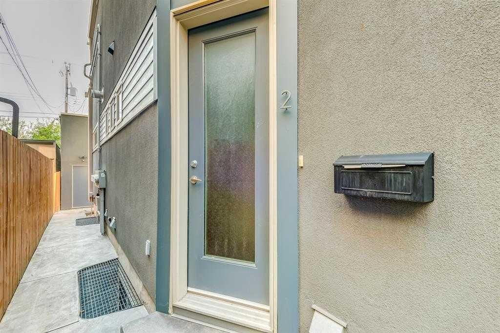 Photo of 1930 36 Street SW #2, Calgary, AB T3E 2Y9 (MLS # A2276885)