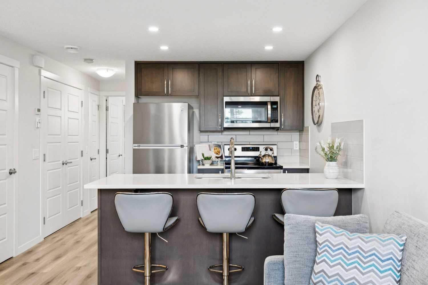 260 Rowley Way NW 412