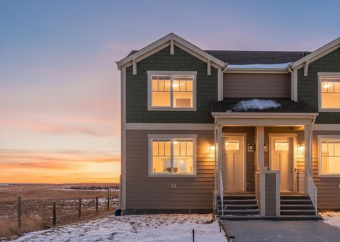 1969 Rangeview Drive SE Calgary AB T3M 2B6