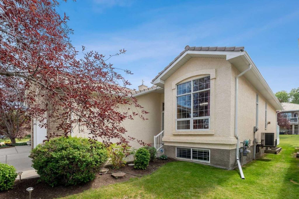 Photo of 11 Hamptons Bay NW, Calgary, AB T3A 5R6 (MLS # A2237172)