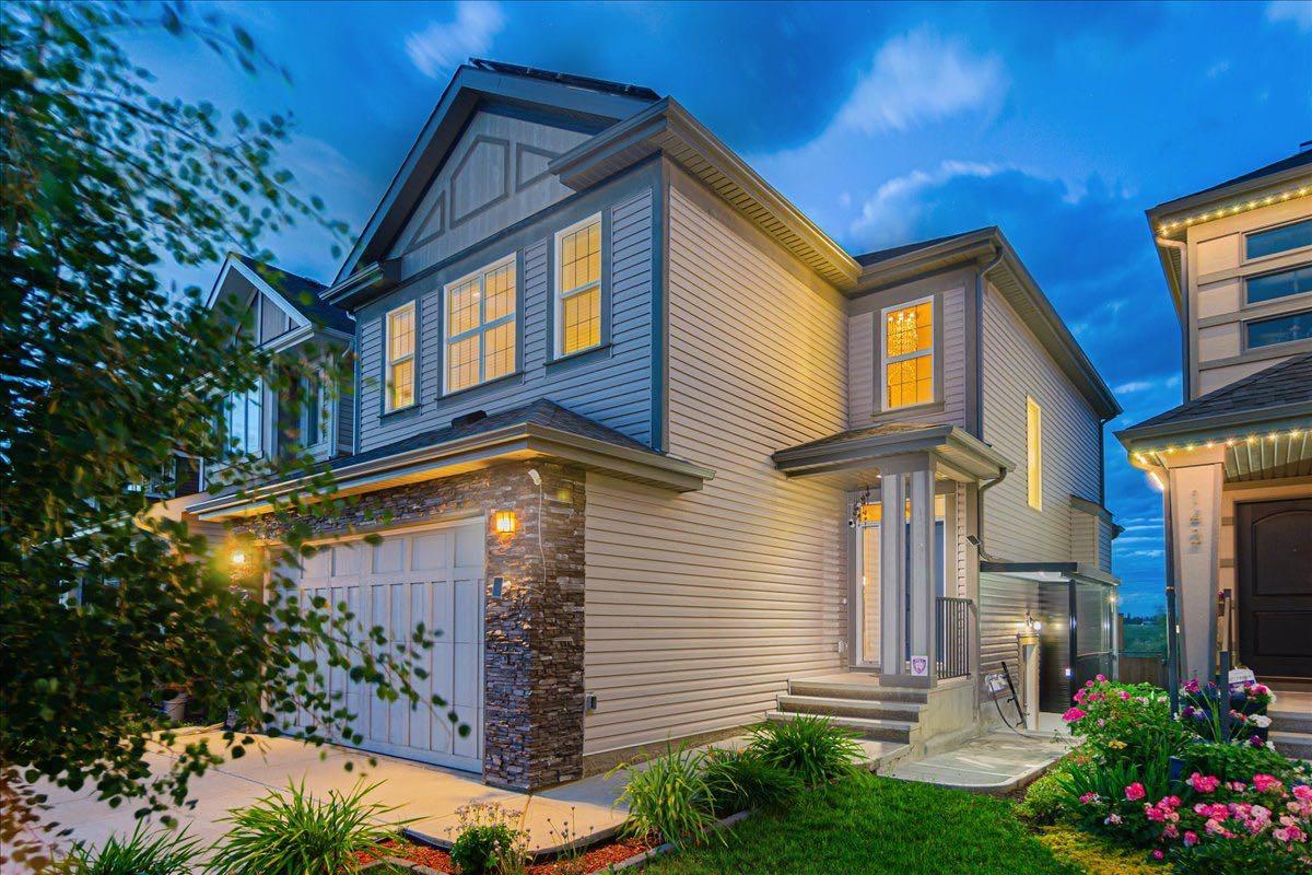 138 Copperpond Street SE