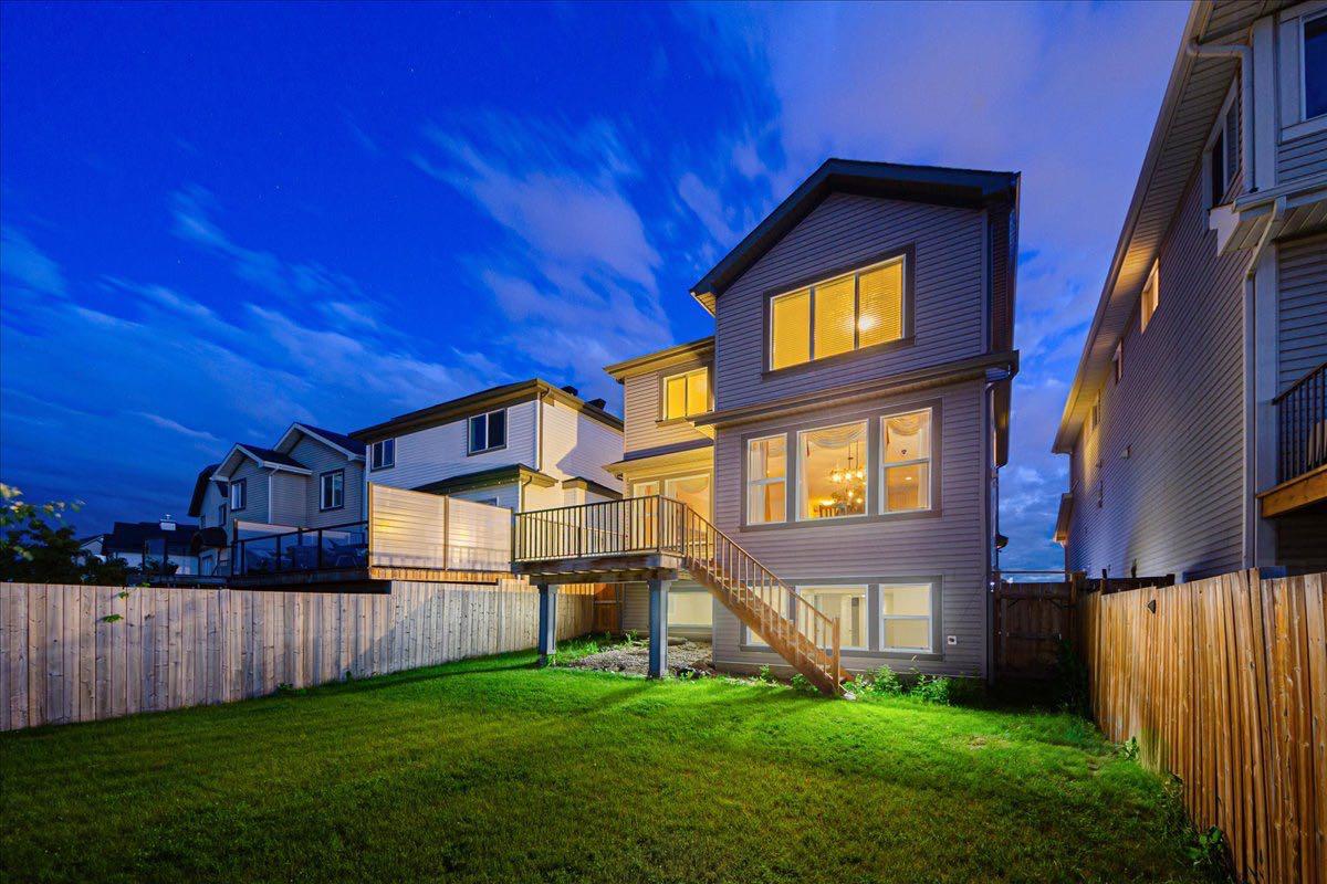 138 Copperpond Street SE