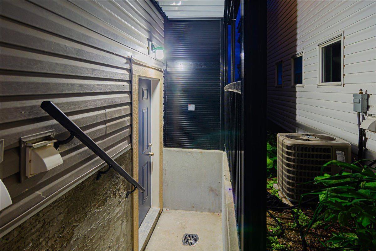 138 Copperpond Street SE