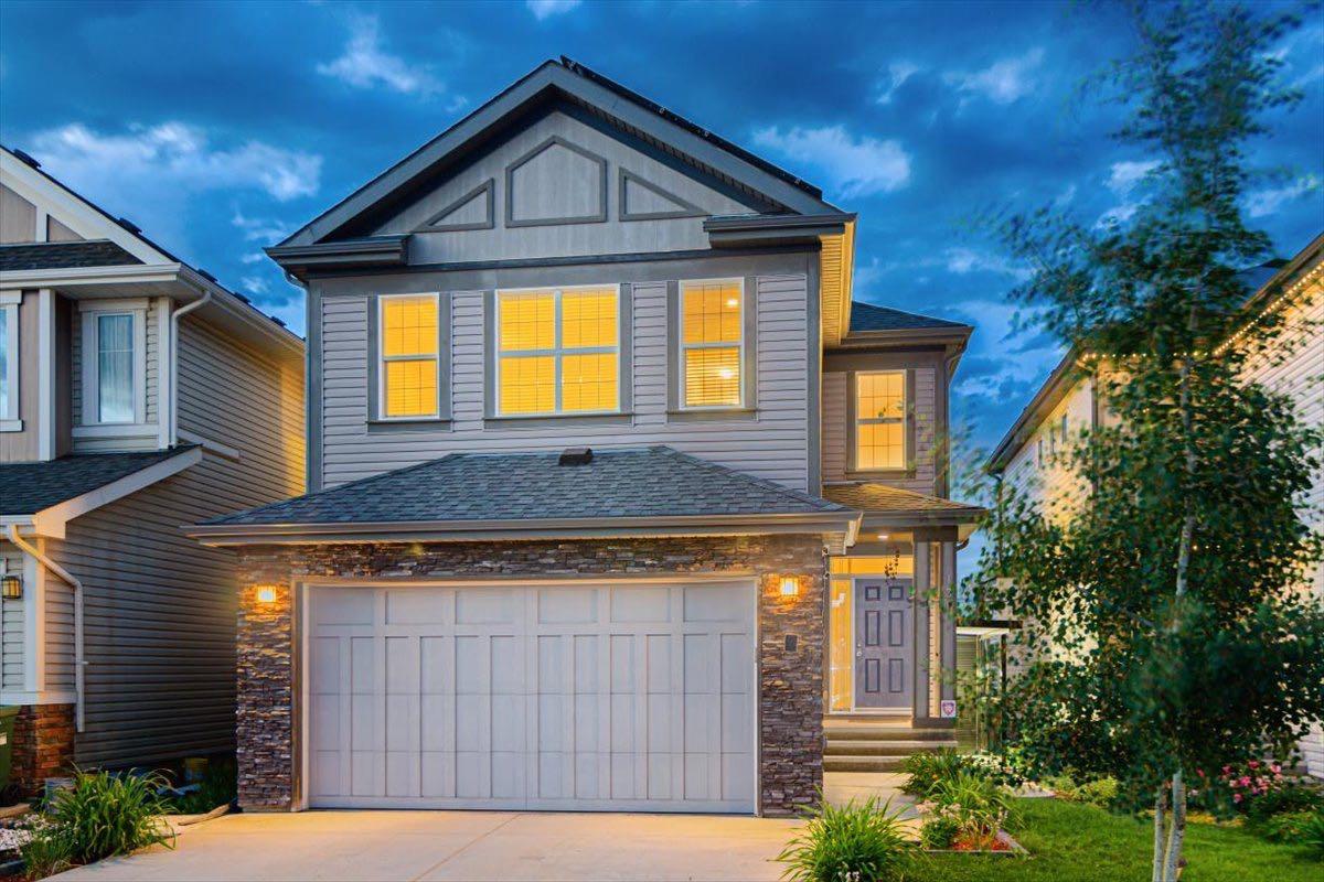 138 Copperpond Street SE