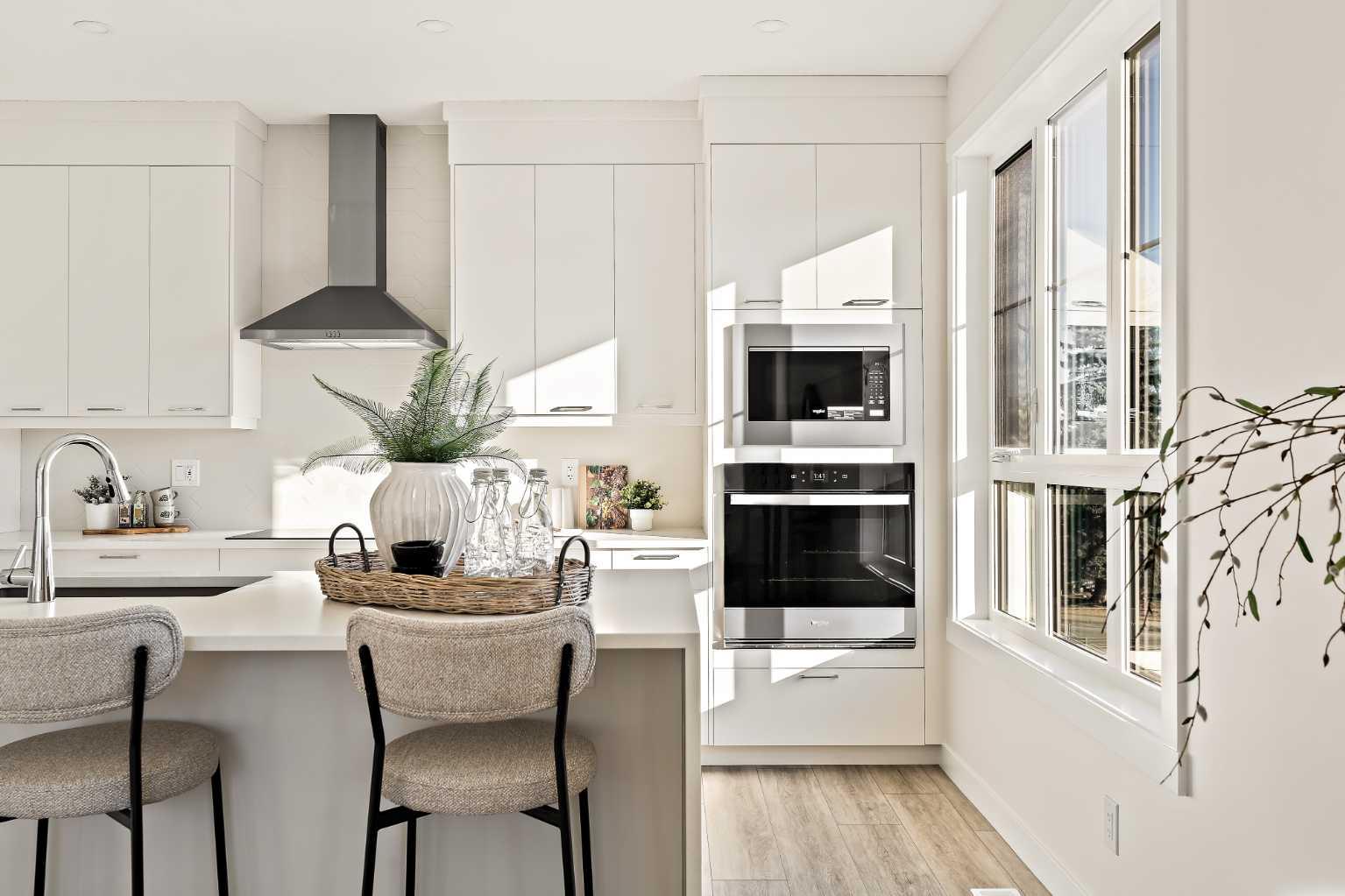 618 Sovereign Common SW