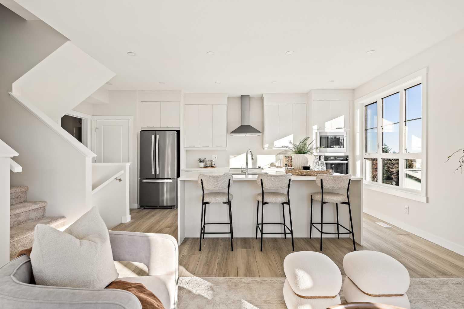 618 Sovereign Common SW