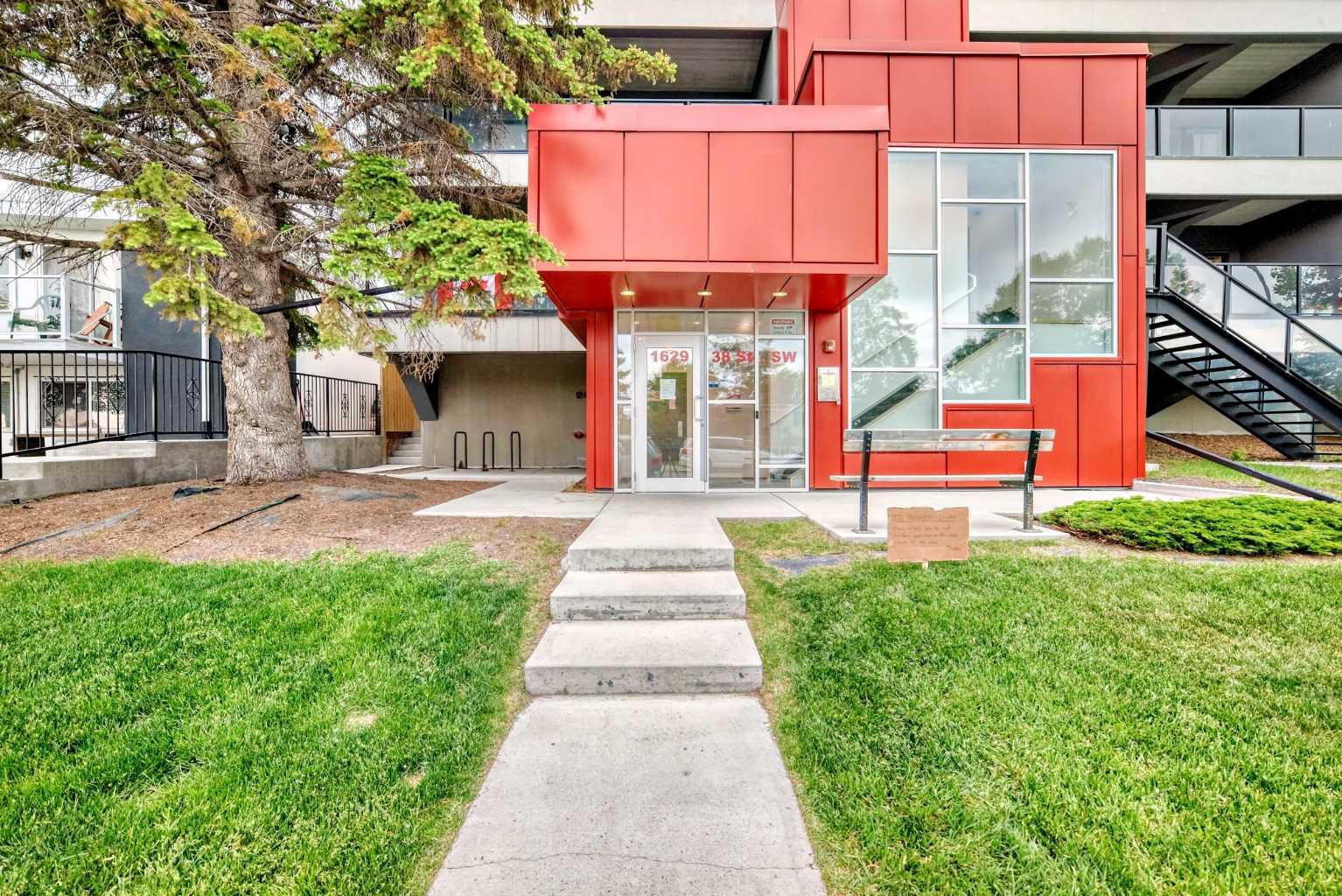 1629 38 Street SW 106