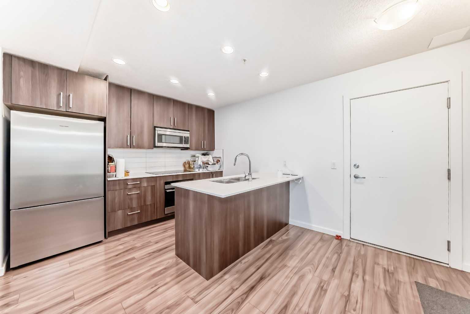 1629 38 Street SW 106