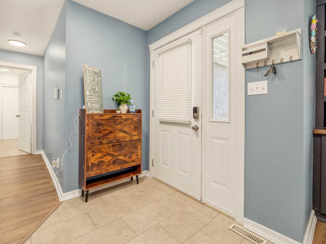 452 Pineridge Way