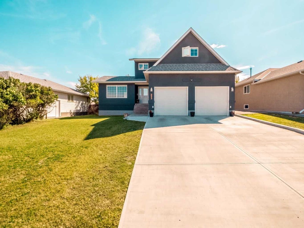 Photo of 452 Pineridge Way, Pincher Creek, AB T0K 1W0 (MLS # A2344853)