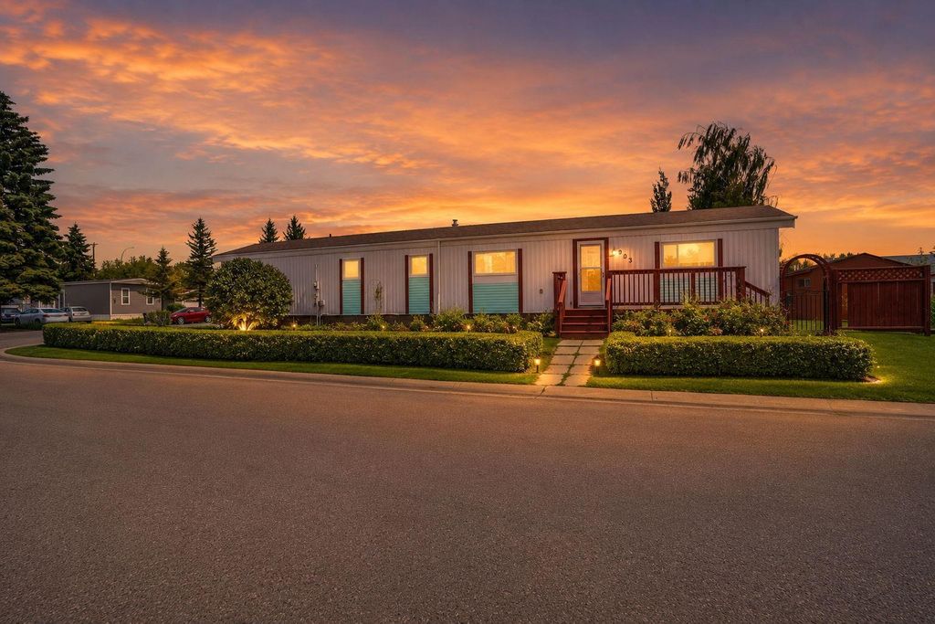 Photo of 903 Briar Crescent, Strathmore, AB T1P 1B2 (MLS # A2330480)