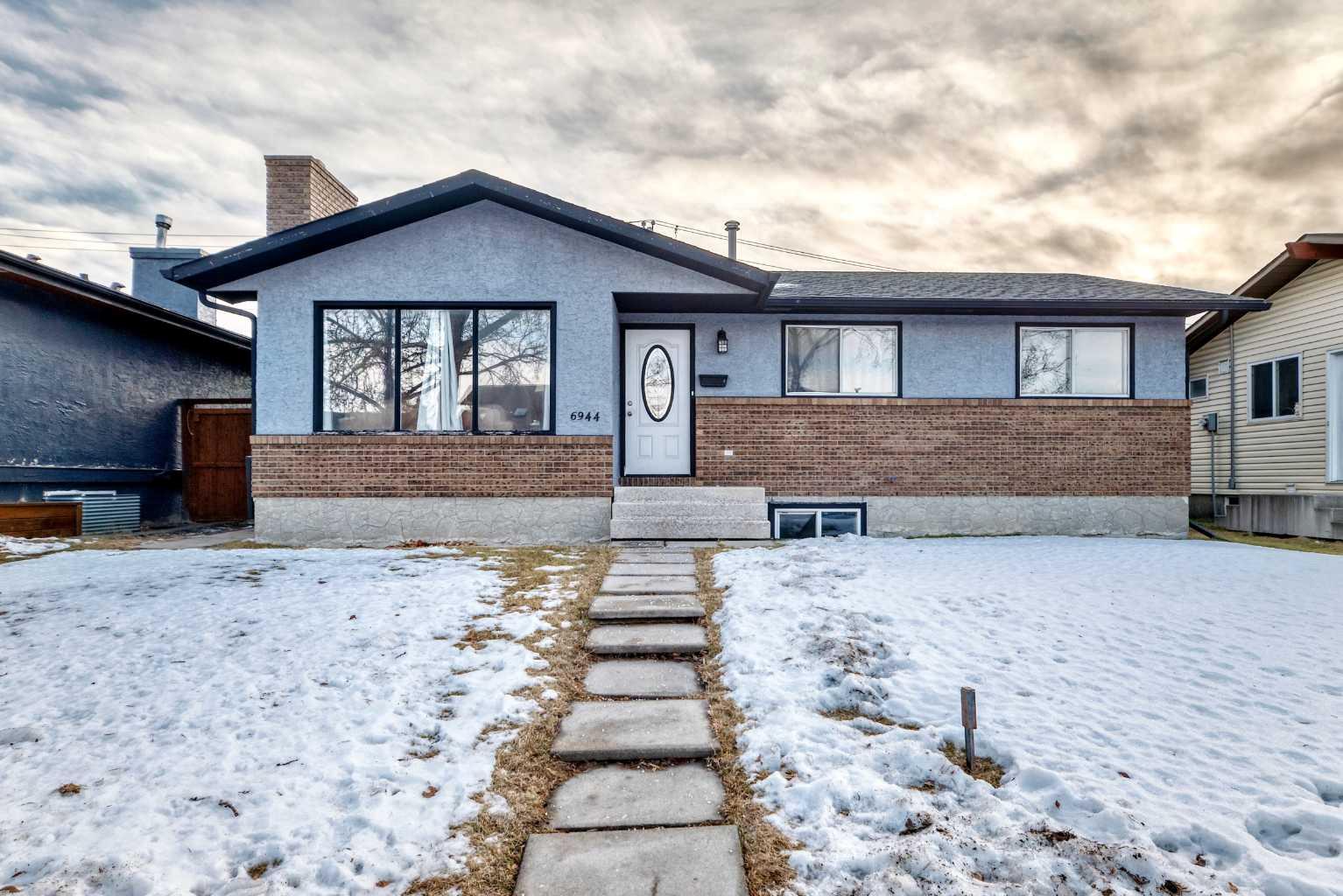 6944 Temple Drive NE