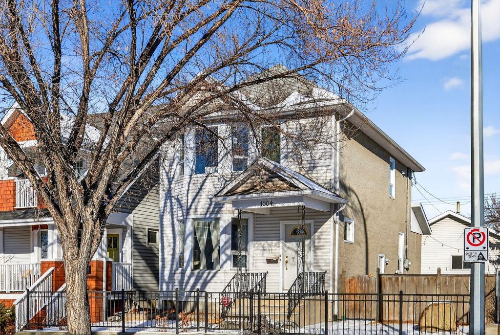 Photo of 1004 20 Avenue SE, Calgary, AB T2G 1M6 (MLS # A2282597)