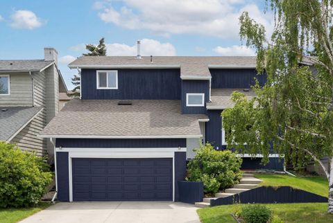 Photo of 24 Hawkwood Crescent NW, Calgary, AB T3G 1X5 (MLS # A2295538)