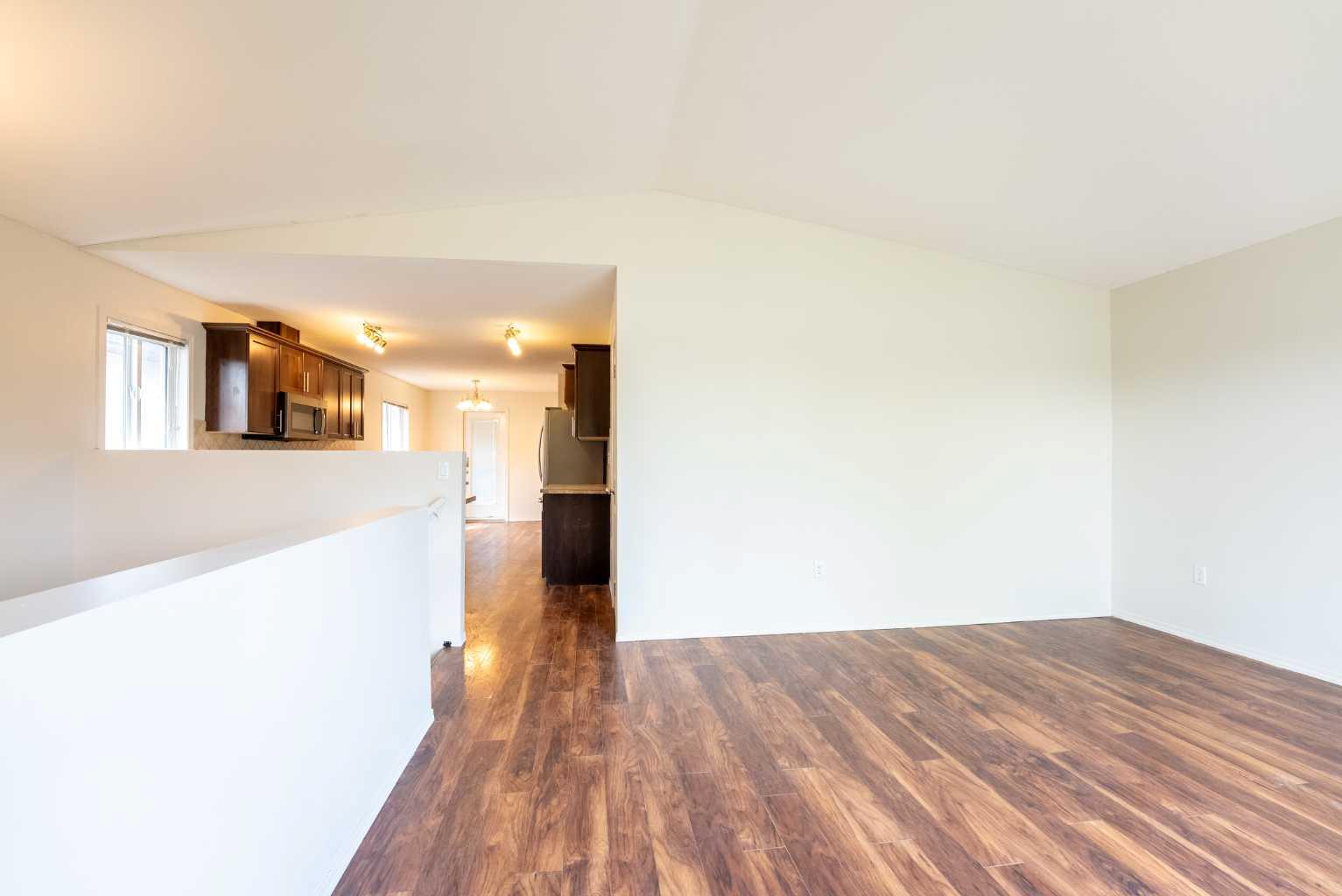 136 Mt Sundance Crescent W