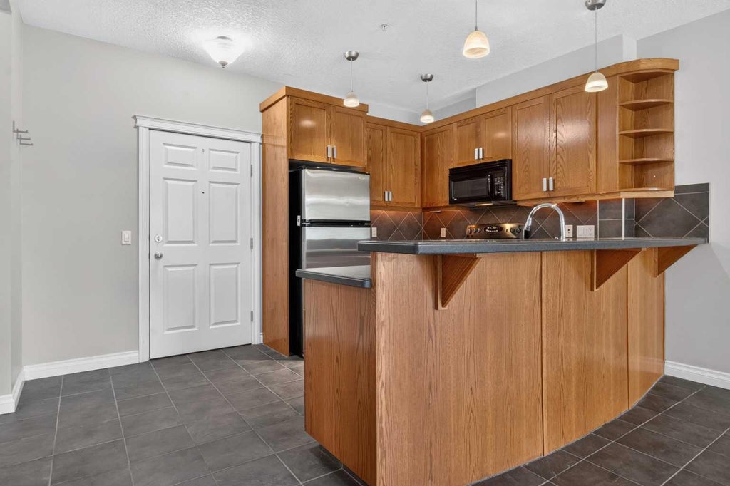 Photo of 14 Hemlock Crescent SW #7101, Calgary, AB T3C 2Z1 (MLS # A2322746)