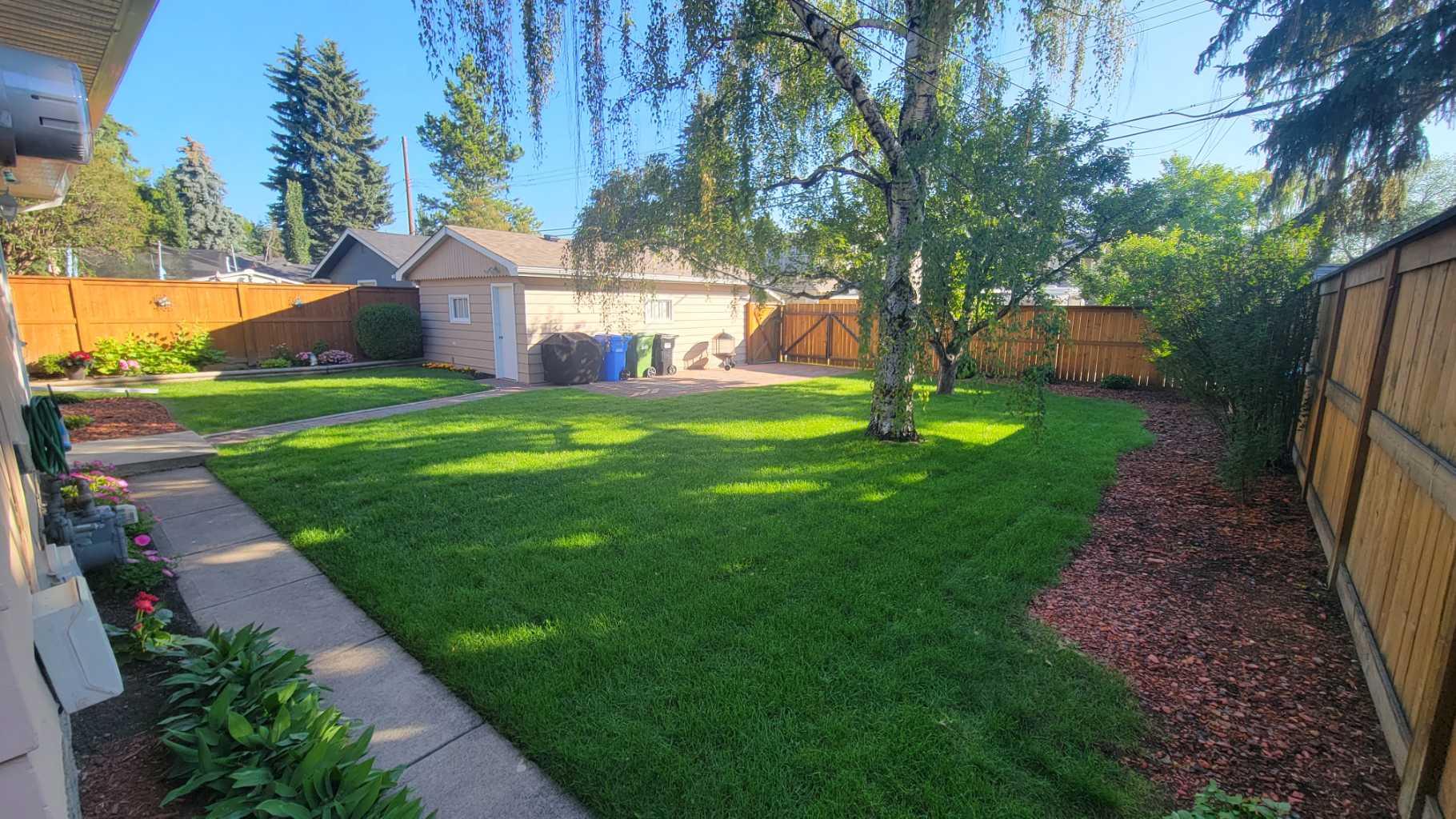 14 West Glen Crescent SW