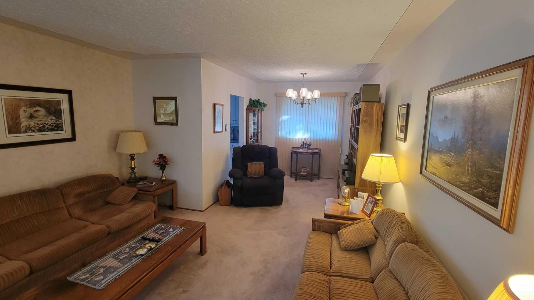 14 West Glen Crescent SW