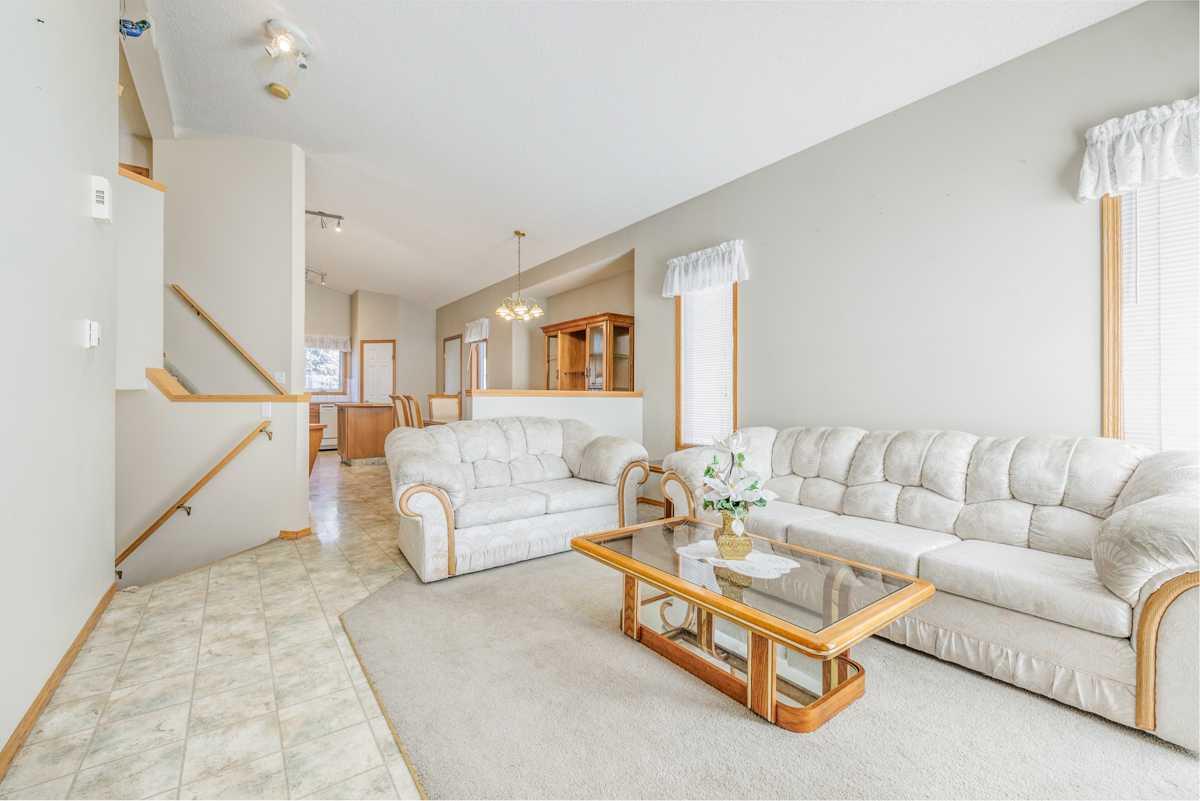 19 Erin Grove SE