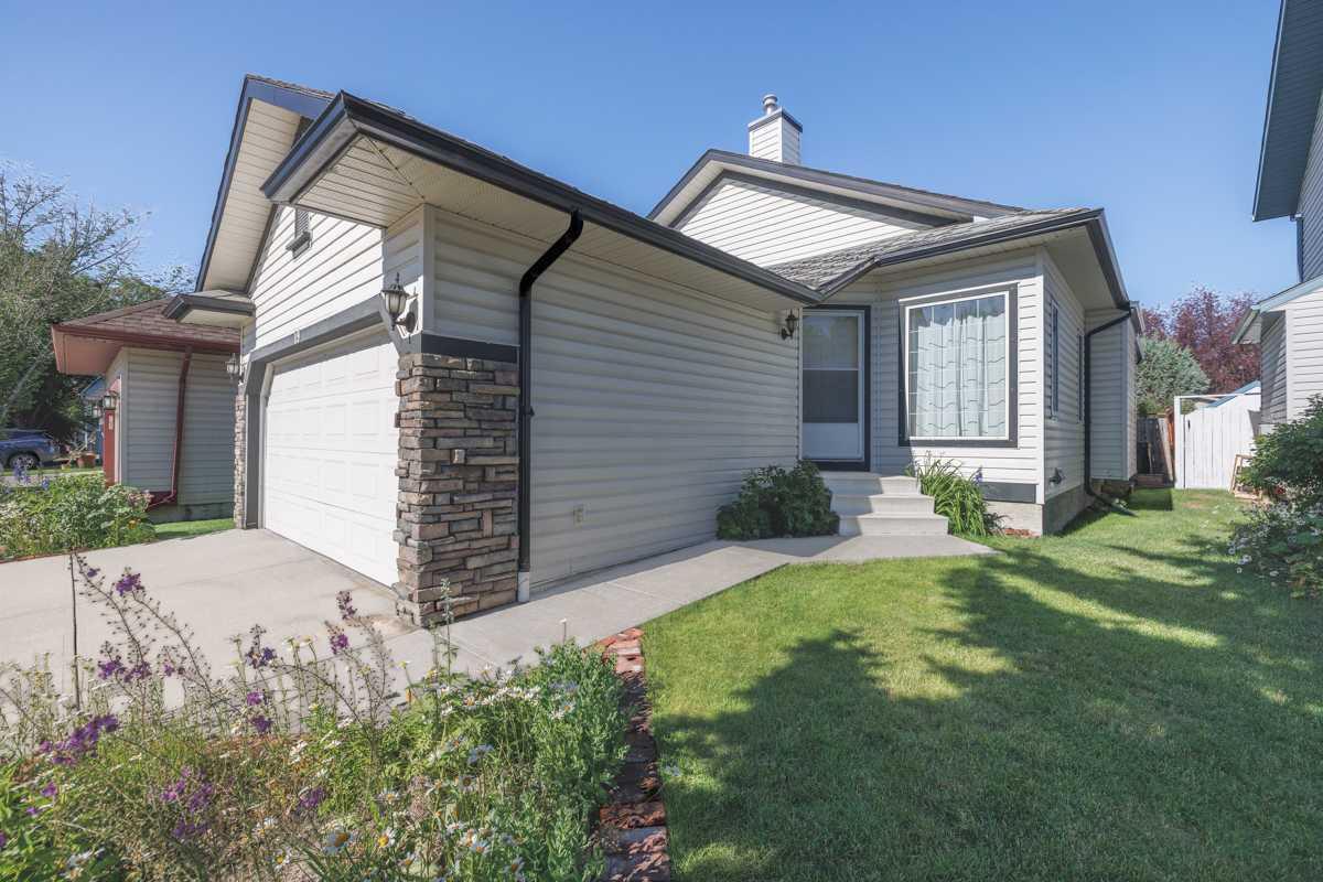 19 Erin Grove SE
