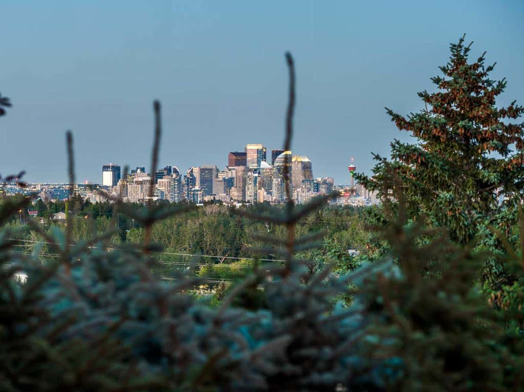 Photo of 2724 Signal Ridge View SW, Calgary, AB T3H 2J5 (MLS # A2334689)