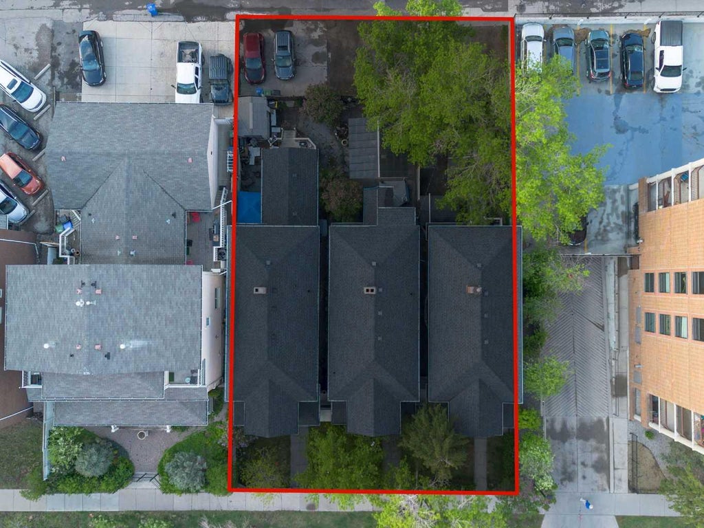 Photo of 1316 15 Avenue SW, Calgary, AB T3C 0X7 (MLS # A2310635)