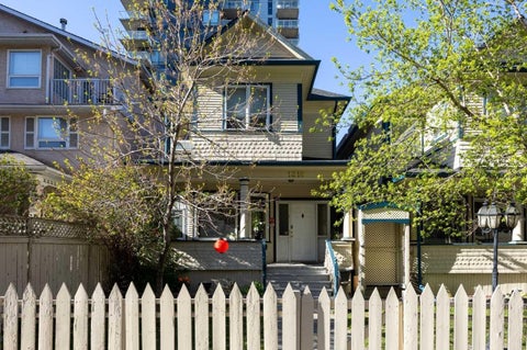 Photo of 1316 15 Avenue SW, Calgary, AB T3C 0X7 (MLS # A2310635)