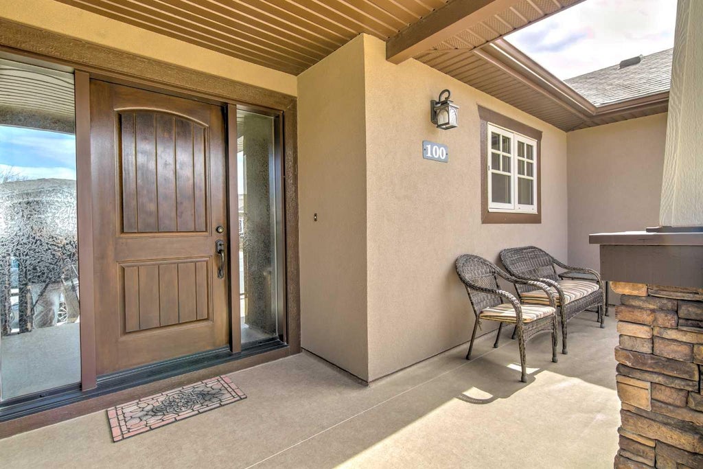 Photo of 100 Canyoncrest Point W, Lethbridge, AB T1K 0B4 (MLS # A2352176)
