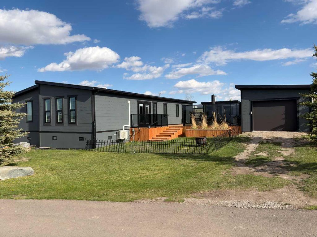 Photo of 55036 Highway 810, Rural Cardston County, AB T0K 2R0 (MLS # A2306252)