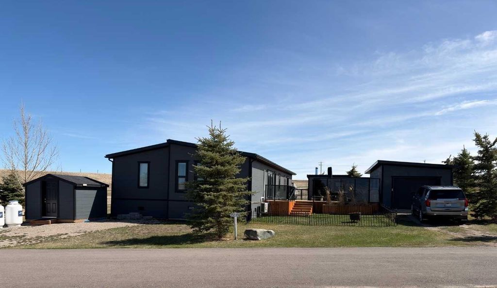 Photo of 55036 Highway 810, Rural Cardston County, AB T0K 2R0 (MLS # A2306252)
