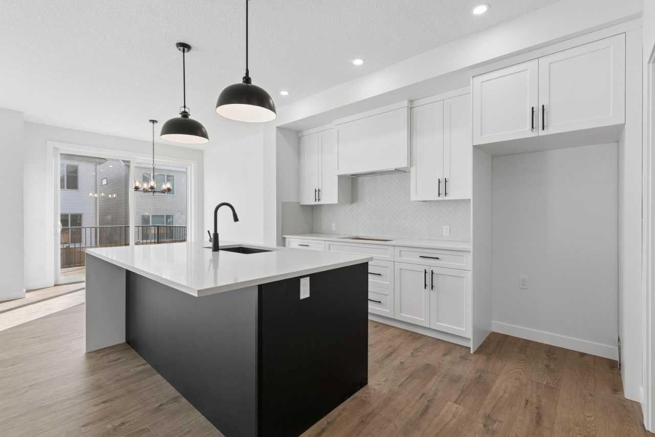 153 Snowberry Common SE